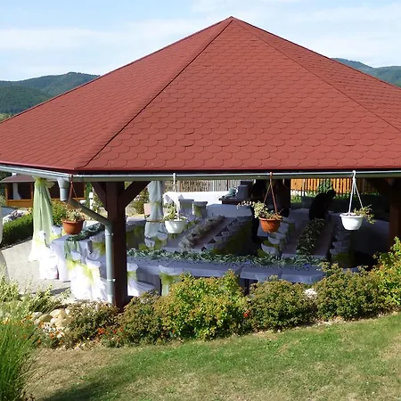 Πανσιόν Koruna 2*